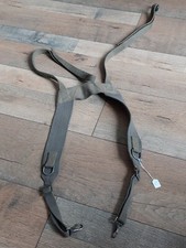 Un brelage militaire FAMAS militaria.