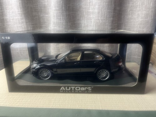 Autoart mercedes benz c63 - 1/18,