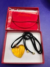 Collier ras du cou pendentif cœur ambre transparent cristal de Baccarat 26,4 ...