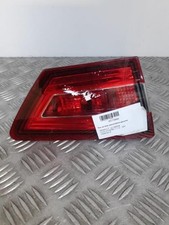 Feu arriere secondaire gauche