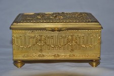 Très beau Coffret / Boite en bronze doré ciselé, st. Louis XVI, ép. L. Philippe