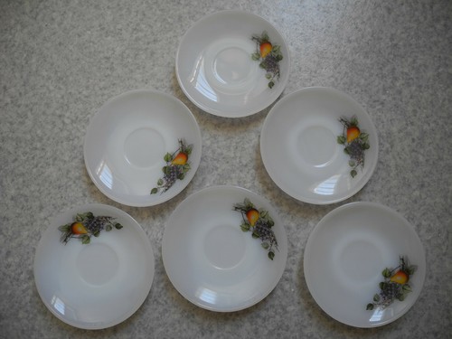Vaisselle vintage soucoupes - vintage,