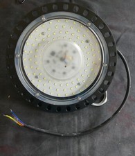 Projecteur UFO LED 100W Viugreum – 10 000LM – IP65 – Blanc froid 6500K – REF 604