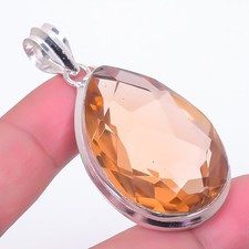 Pendentif pierre précieuse