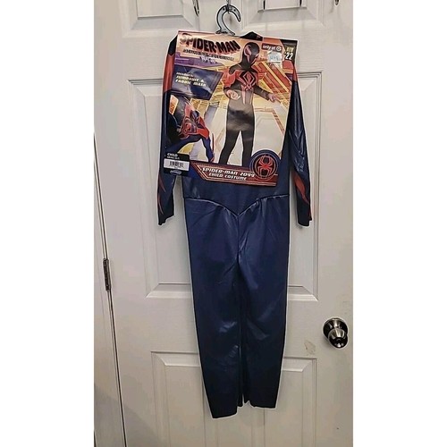H39 nwt disney store - h39,