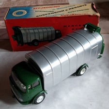 Tekno #912 Mercedes Benz LP322