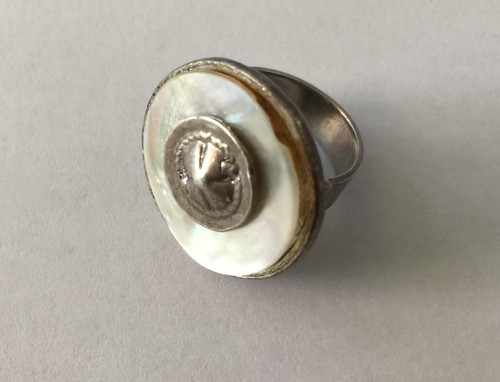 Bague ronde chez entre - ronde, de