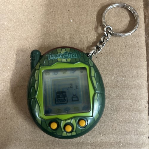 Tamagotchi green reptile - green,