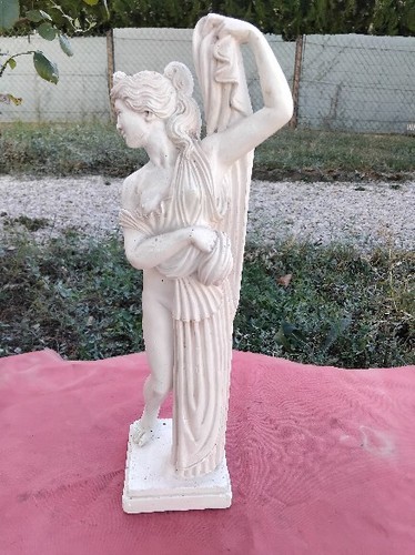 Sculpture statue deesse - sculpture/statue,