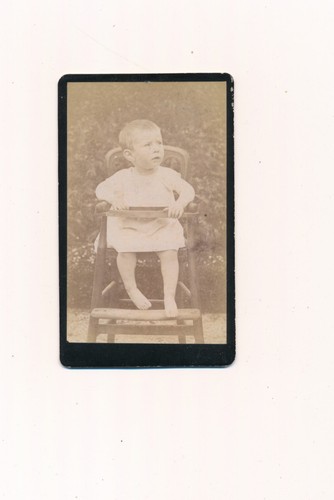 Cdv enfant sur chaise bébé - cdv,