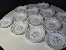 MAGNIFIQUE LOT DE 12 ASSIETTES