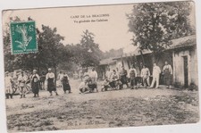 CAMP DE BRACONNE - vue des cuisines
