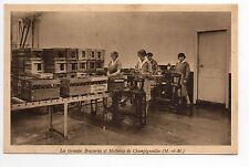 BRASSERIE théme LA BIERE CPA 54 CHAMPIGNEULLES la machine à étiqueter bouteilles