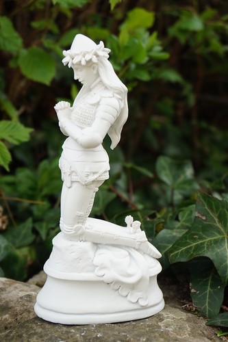 Re0061 figurine statuette - figurine,