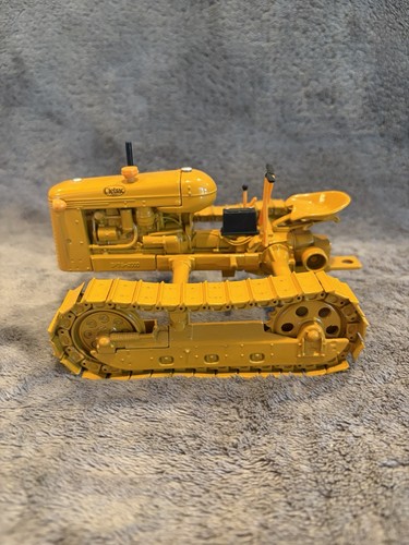 Ertl cletrac crawler - ertl,