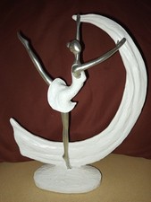 Belle sculpture danseuse en polyresine