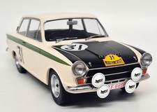 MCG 1/18 Lotus Ford Cortina