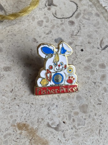 Pin fisher price lapin - pin’s,