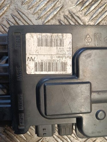 Porte fusible renault megane - porte,