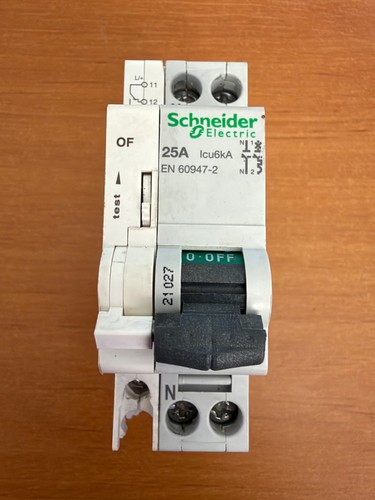Disjoncteur dt40 schneider - disjoncteur,