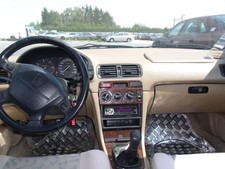 Poignee interieur avant droit