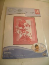 Kit tapisserie au point de croix Disney "Minnie et sa fleur" DMC 15X20 cm neuf