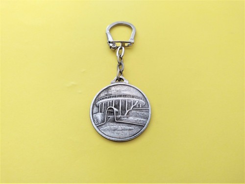 Ancien porte clés rotonde - ancien,
