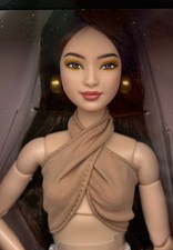 Barbie signature Basics Model