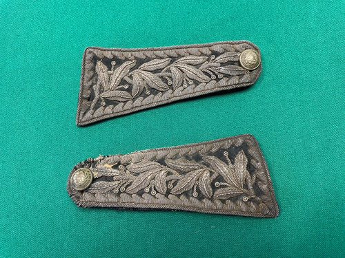 Rare paire épaulettes d - rare, d'
