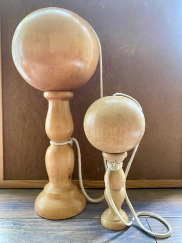 Bilboquet ancien bois - 2, en