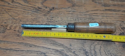 Outil ancien gouge menuisier - outil,