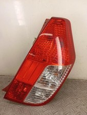 Feu arriere principal droit