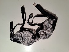 Soutien gorge noir et blanc