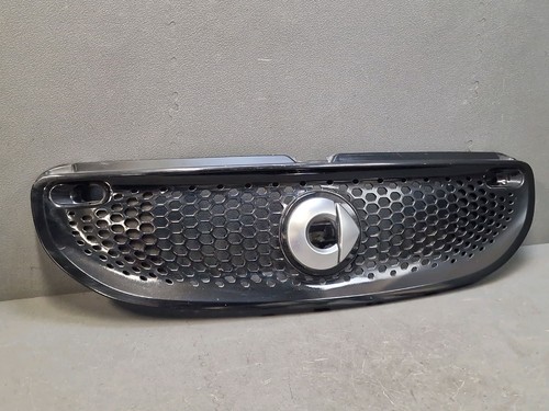 Calandre grille sigle - calandre,
