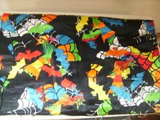 Coupon de tissu/Tenture imprimé sur le thème d'Halloween 3 m X 2,80 m - TBE