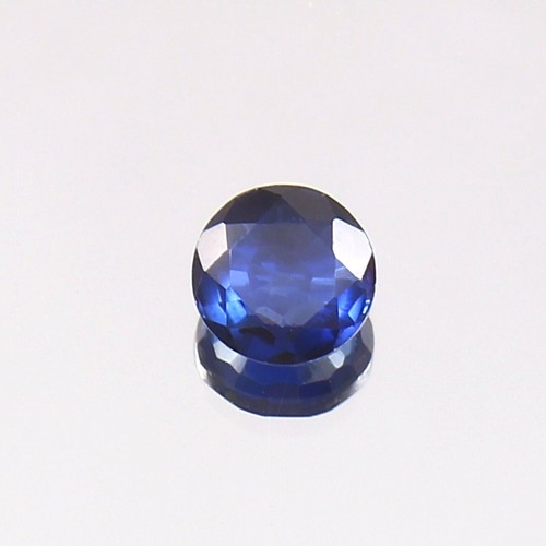 Saphir bleu de - 0,80, ct