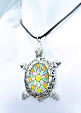 Collier FEMME Pendentif TORTUE Stylé. Washi Art JAPON -Carapace JAUNE ROSACE