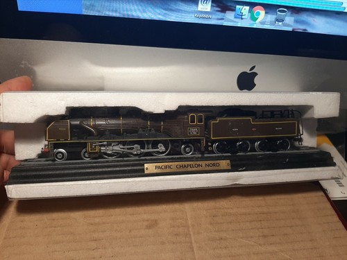 Locomotive train pacific - train,