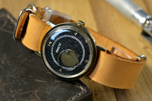 Homme ancien regarder raketa - ancien,
