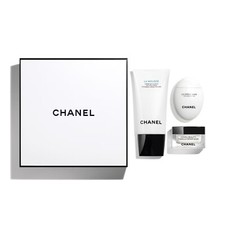 CHANEL LES ESSENTIELS