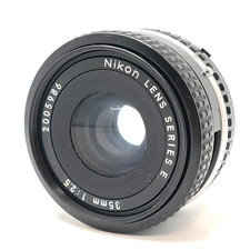 Objectif grand angle reflex 35