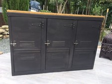 Buffet      metallique