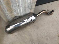 UN SILENCIEUX D ECHAPPEMENT ORIGINE TRIUMPH 1050 TIGER 2010 REFERENCE 2200372