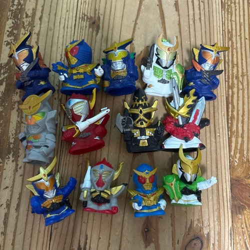 Lot figurines marionnettes - , à