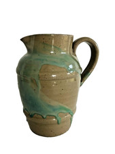 pichet grès marron à coulures verte signature à identifer terre cuite céramique 