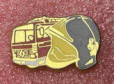 T23 Pin's Camion Pompier