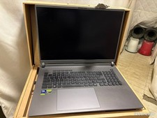 Laptop ASUS ROG Strix G18