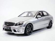 MERCEDES C63AMG gris