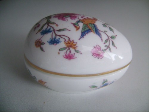 Jolie boîte forme oeuf - en,