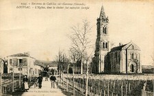 LOUPIAC L'église dont le Clocher fut autrefois fortifié Facteur près de la vigne
